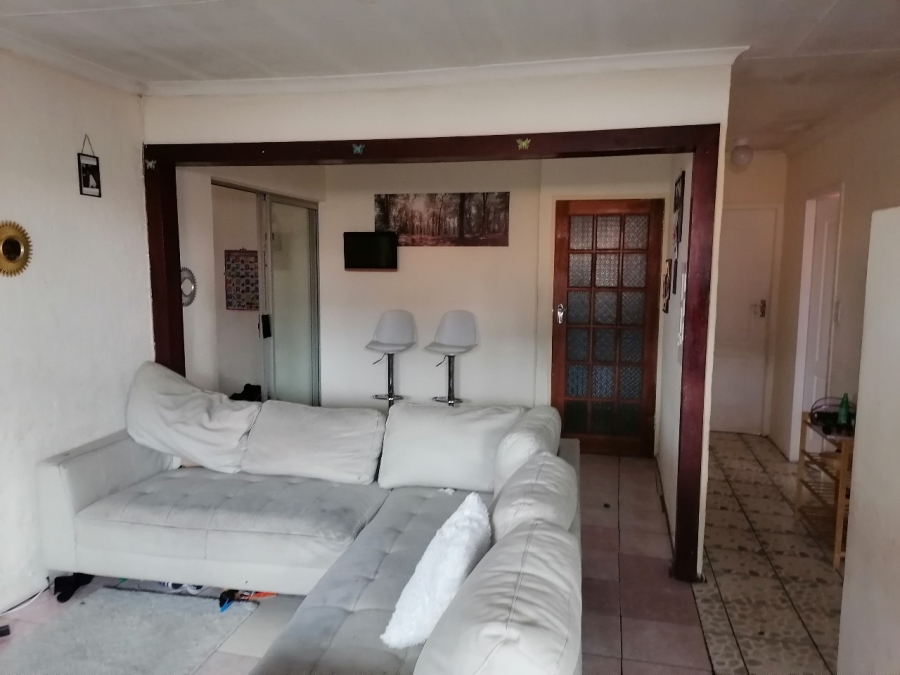 3 Bedroom Property for Sale in Ekuphumleni Western Cape